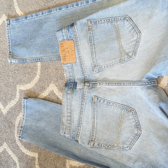 The Hollister Skinny 30x3 - Picture 4 of 6
